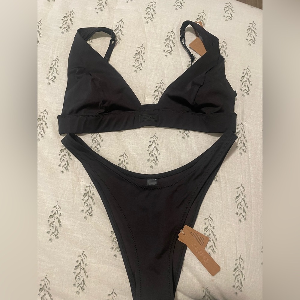 Skims bikini